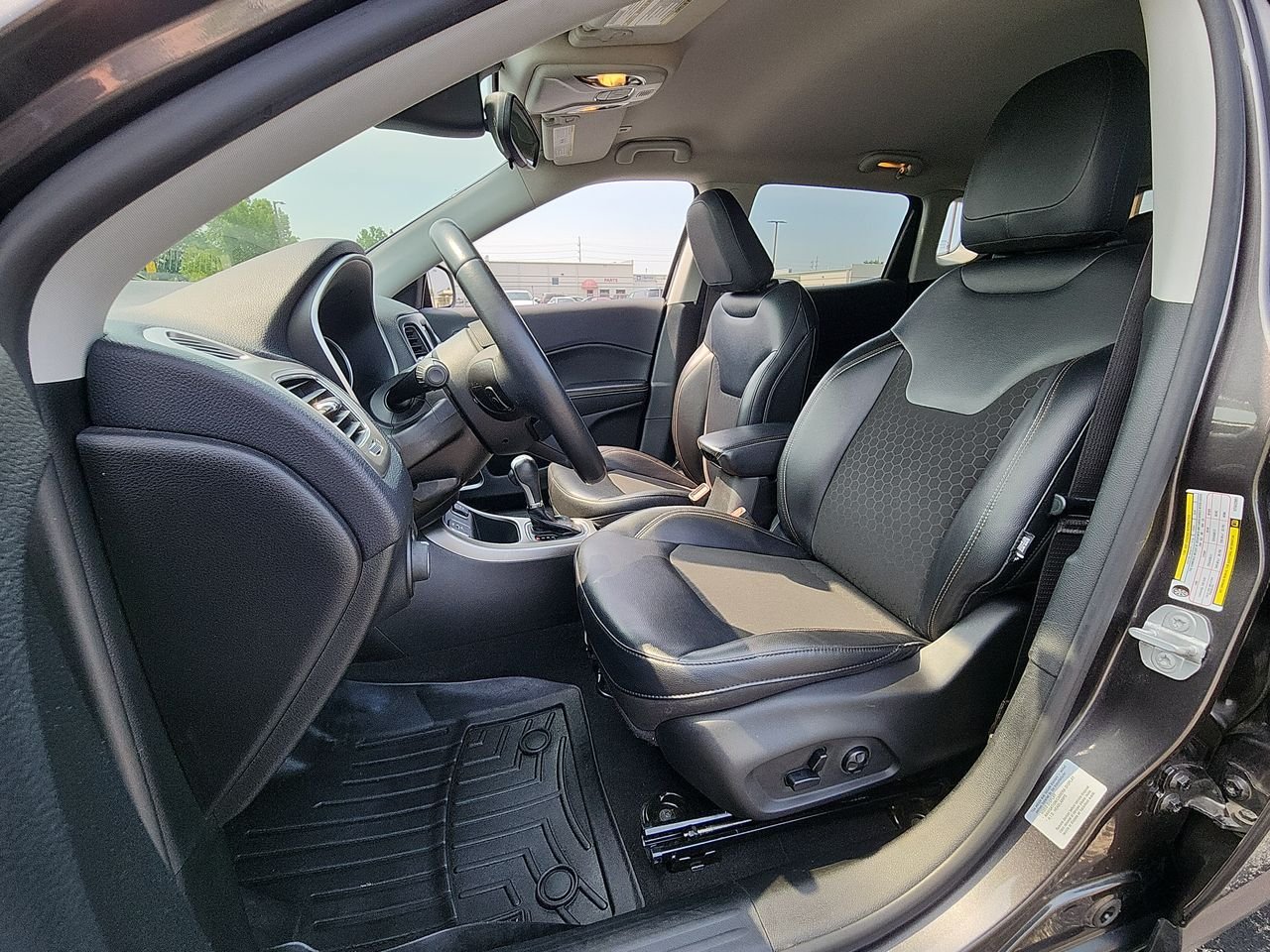 Used 2017 Gray Jeep Latitude image 11