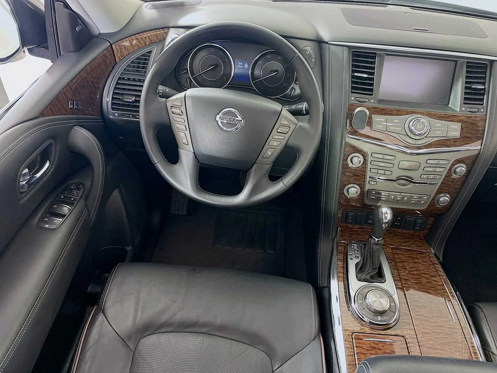 Used 2019 Pearl White Tricoat Nissan SL image 22
