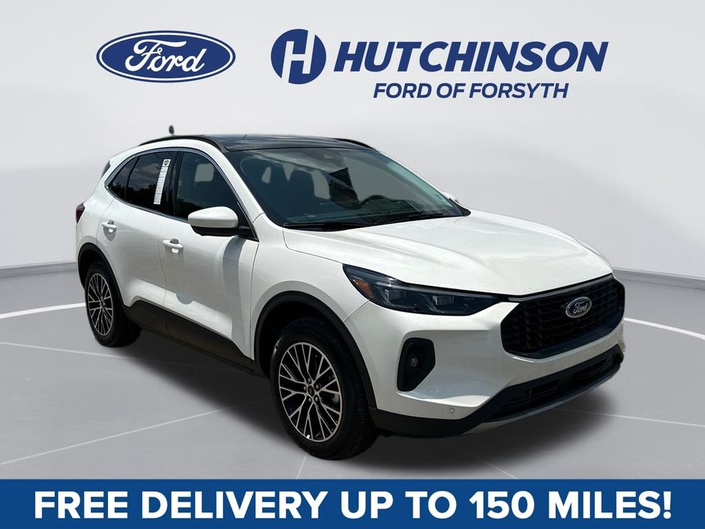 Star White Metallic Tri-coat 2026 Ford Escape Hybrid Plug-in SUV / Crossover Front-Wheel Drive