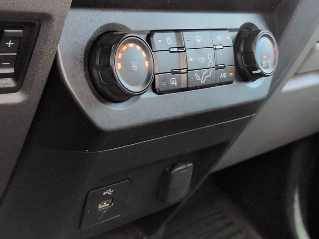 Used 2021 Oxford White Ford XL image 20
