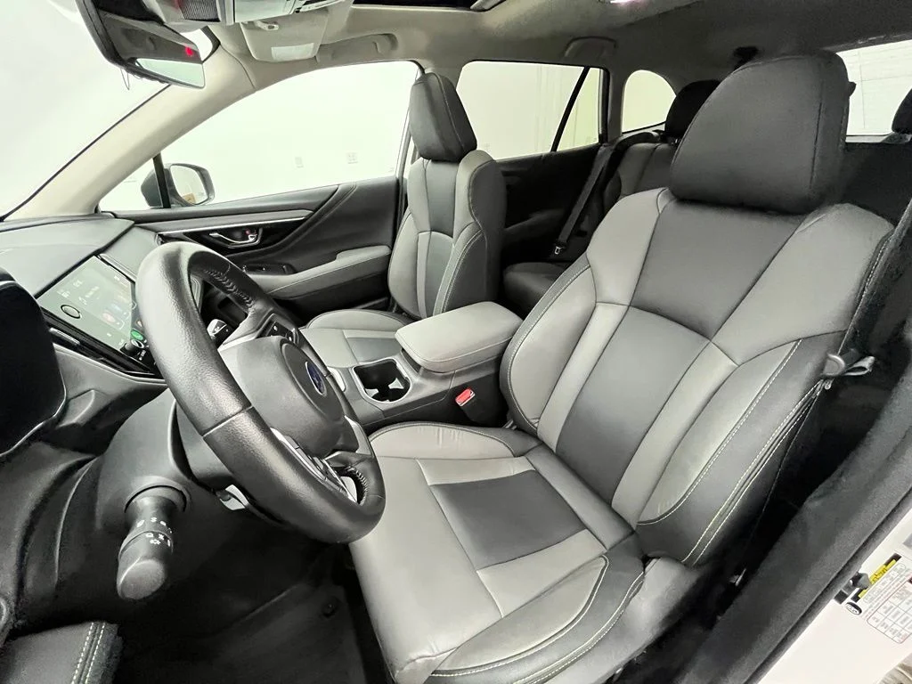Used 2023 White Subaru Onyx Edition image 22