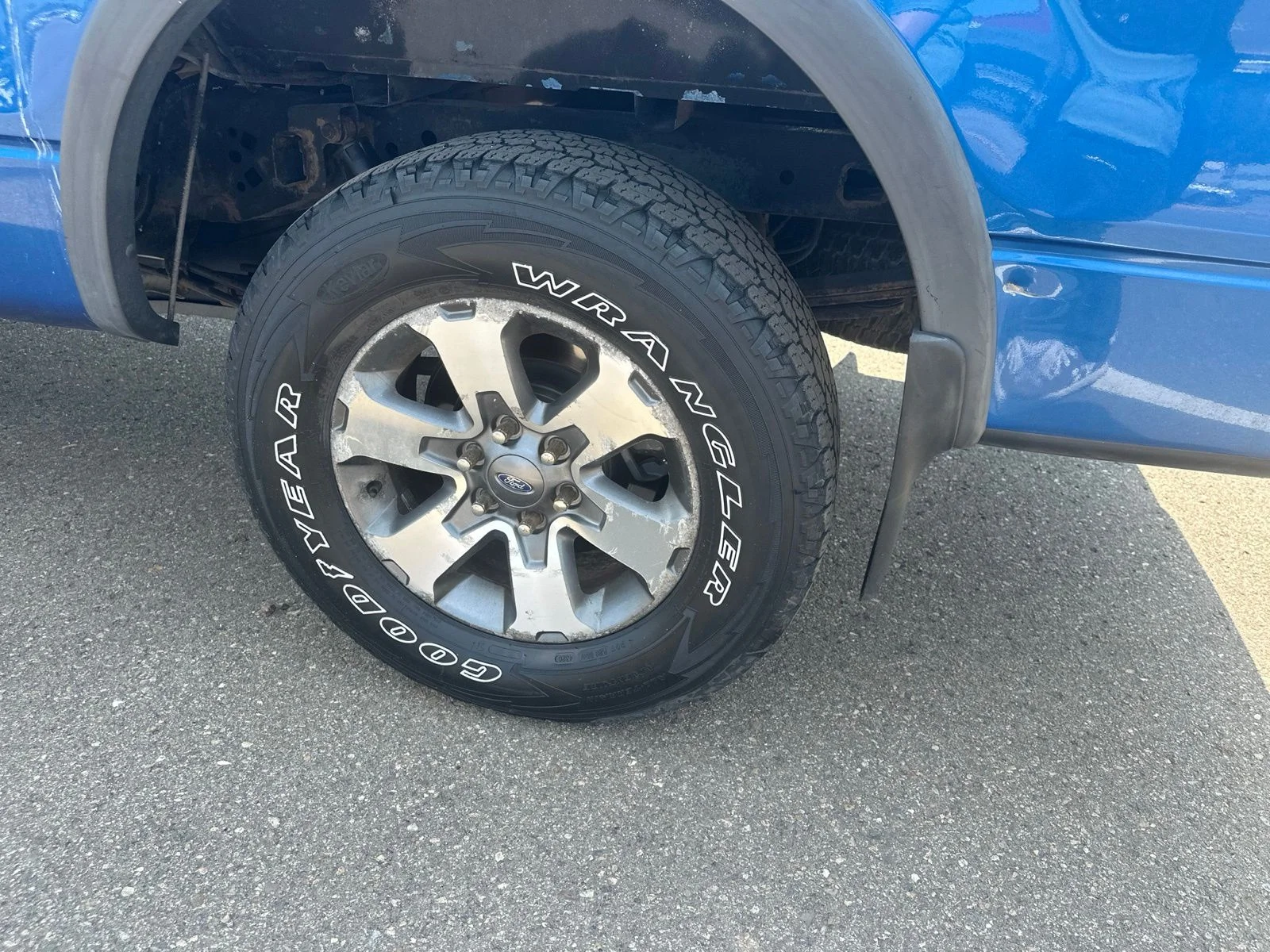 Used 2012 Blue Ford XL image 9