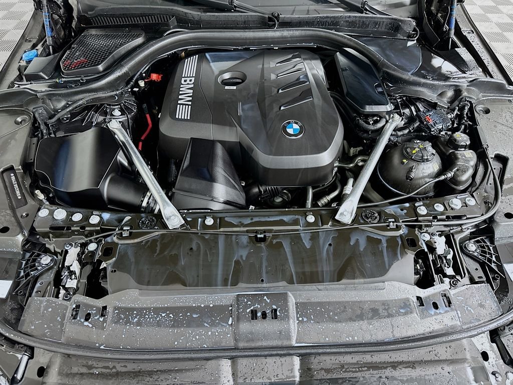 2025 BMW 5 Series 530i - Photo 31
