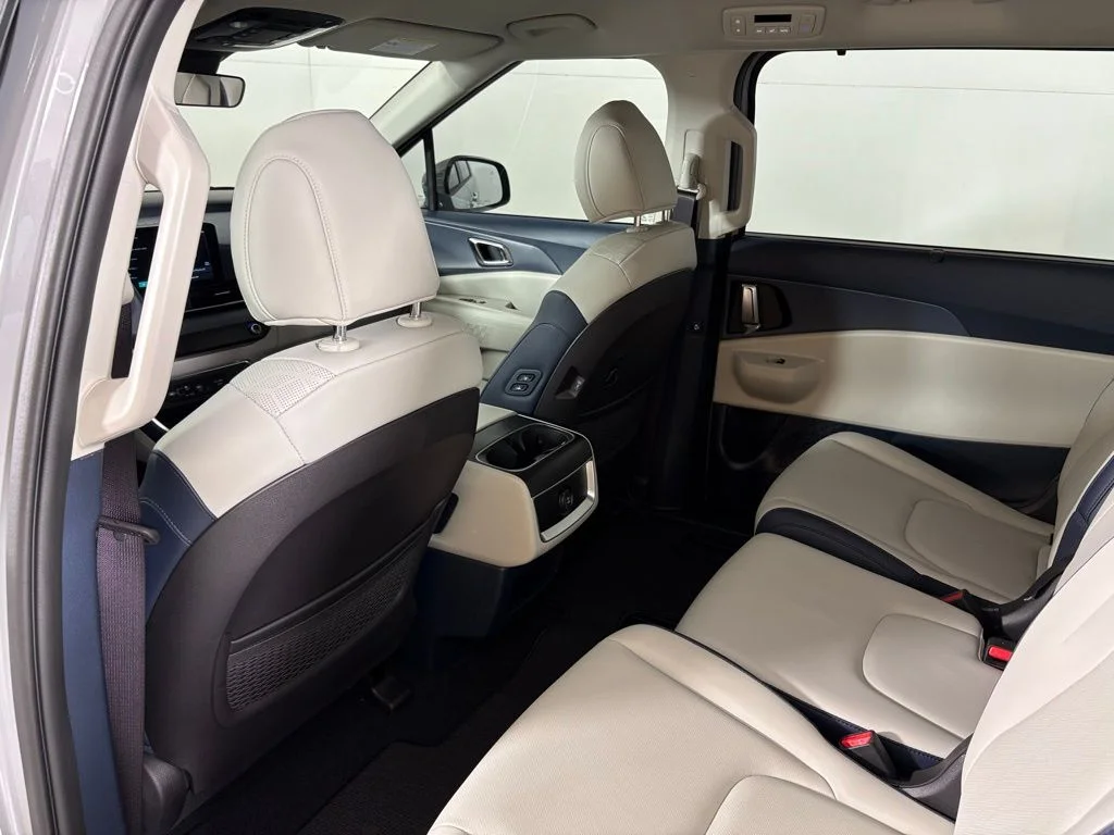 New 2026 Ceramic Silver Kia EX image 38