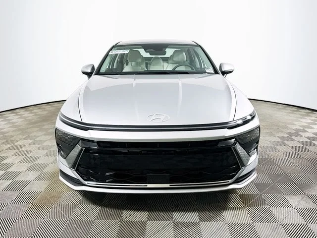 New 2026 Silver Hyundai SE image 8