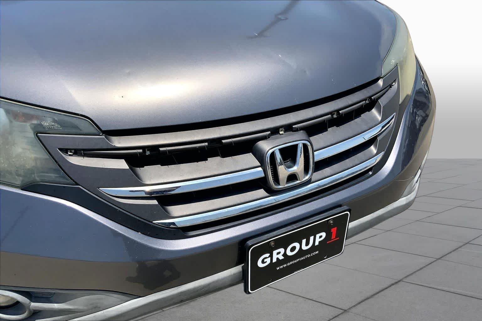 Used 2013 Alabaster Silver Metallic Honda EX-L image 30