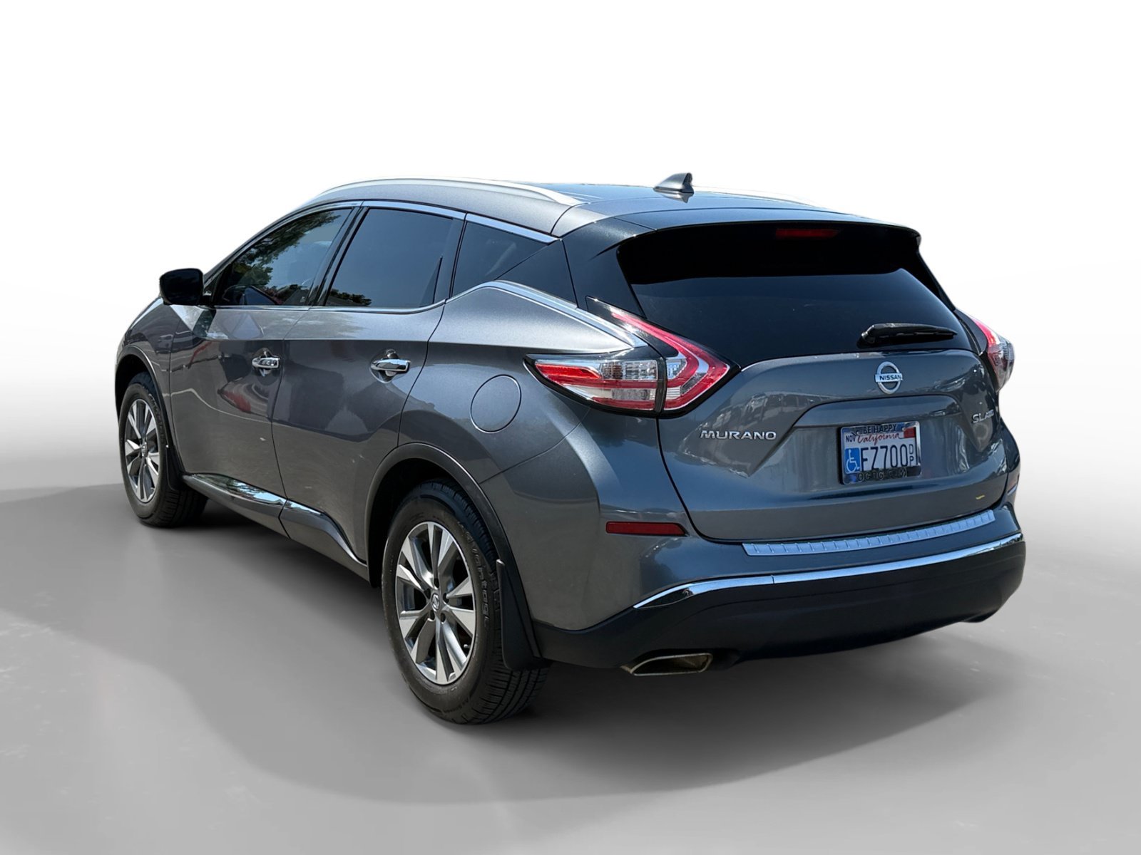 Used 2018 Gun Metallic Nissan SL image 3