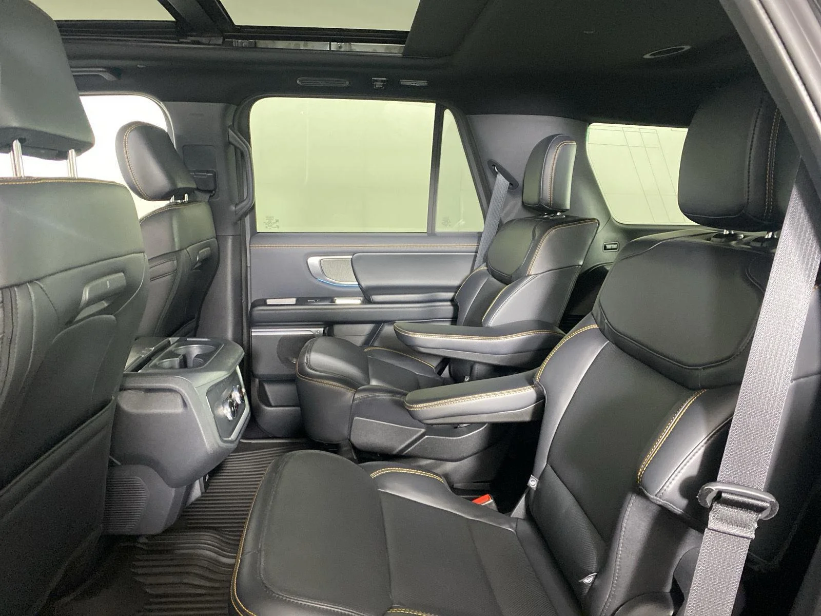 New 2025 Agate Black Metallic Ford TREMOR® image 23