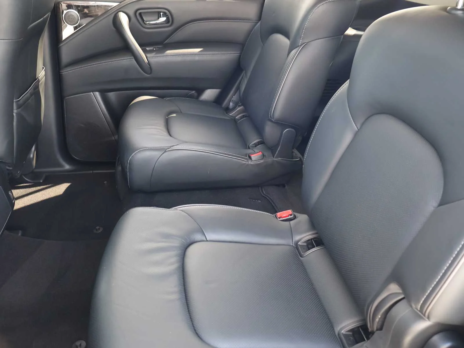 Certified Used 2021 Black Obsidian INFINITI LUXE image 23