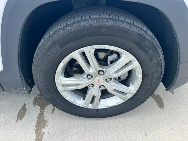 Used 2024 White GMC SLE image 8