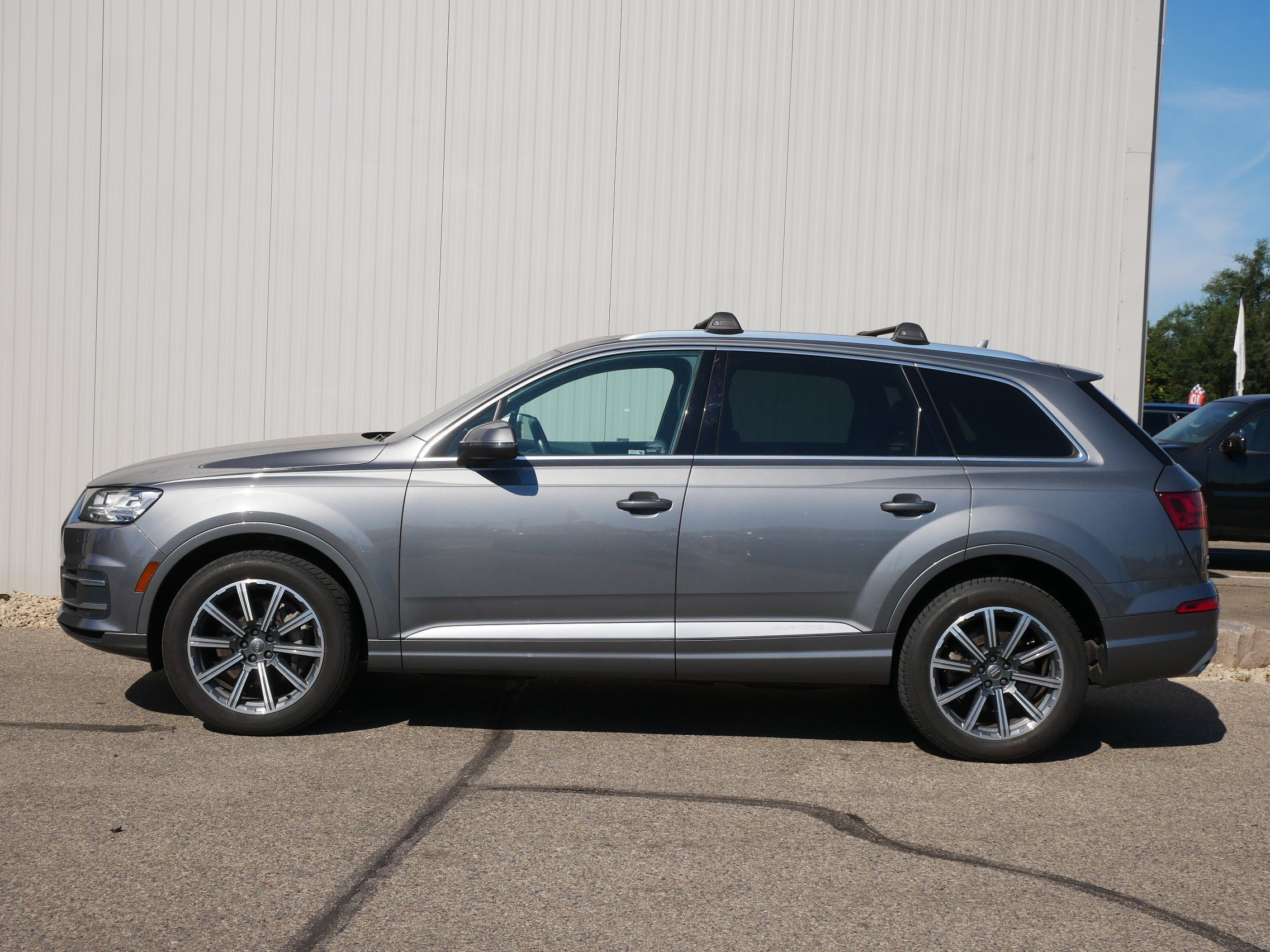 Used 2017 Audi Q7 Premium Plus with VIN WA1LAAF70HD018887 for sale in Hastings, Minnesota