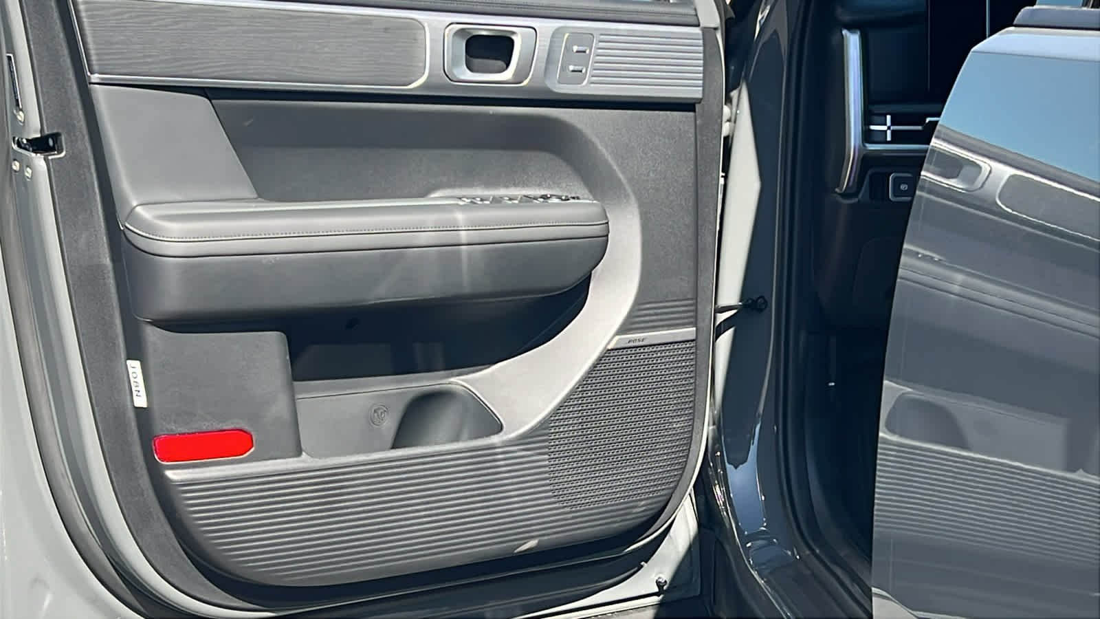 New 2027 Hampton Gray Hyundai Limited image 23