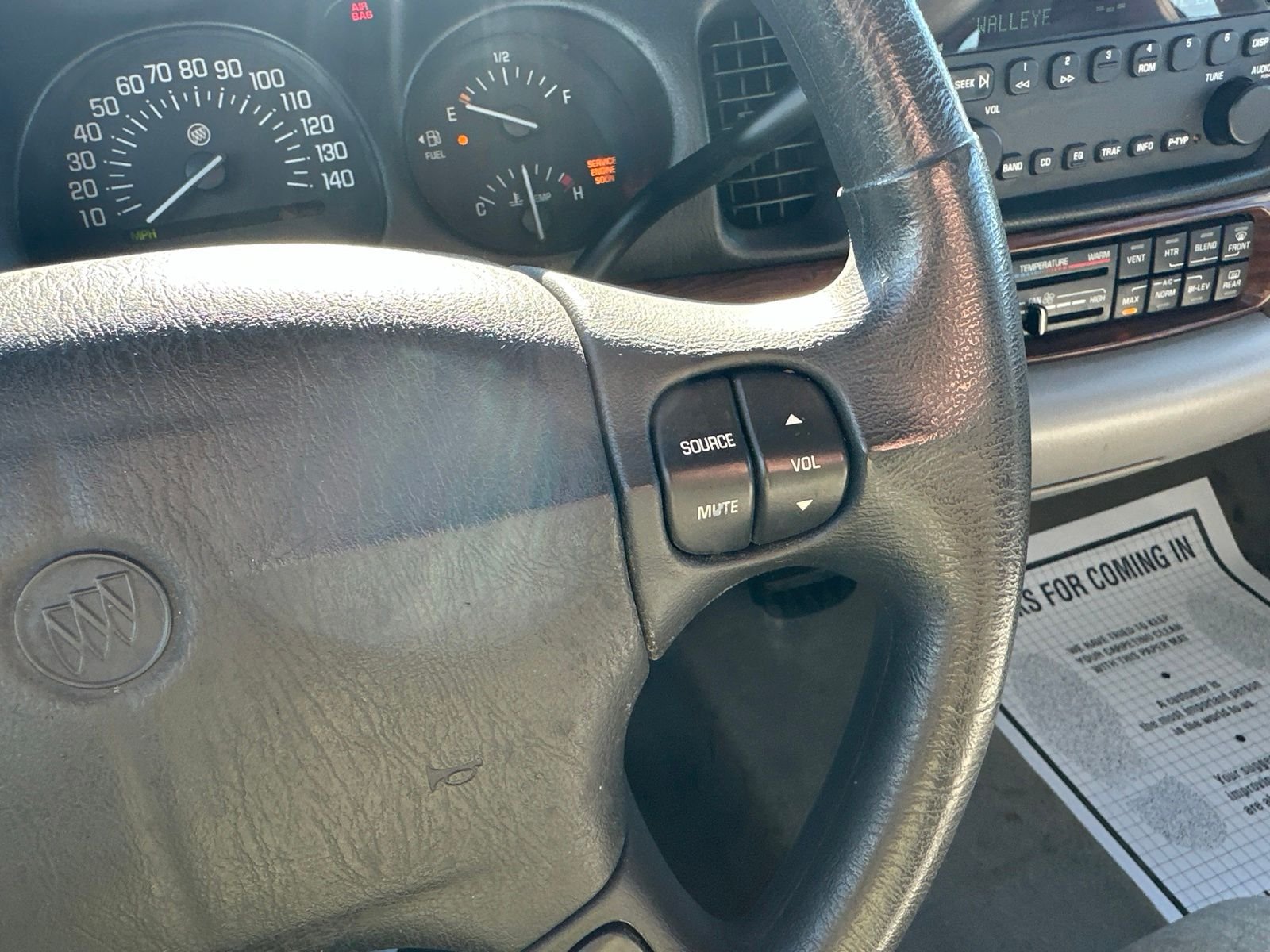 Used 2005 White Buick Custom image 42