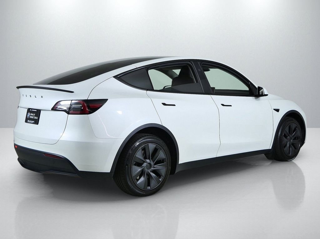 Used 2025  Tesla Long Range image 10