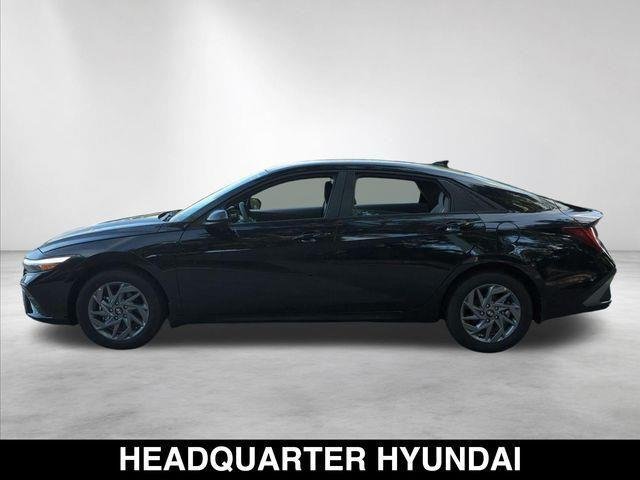 New 2026 Black Hyundai Blue image 7