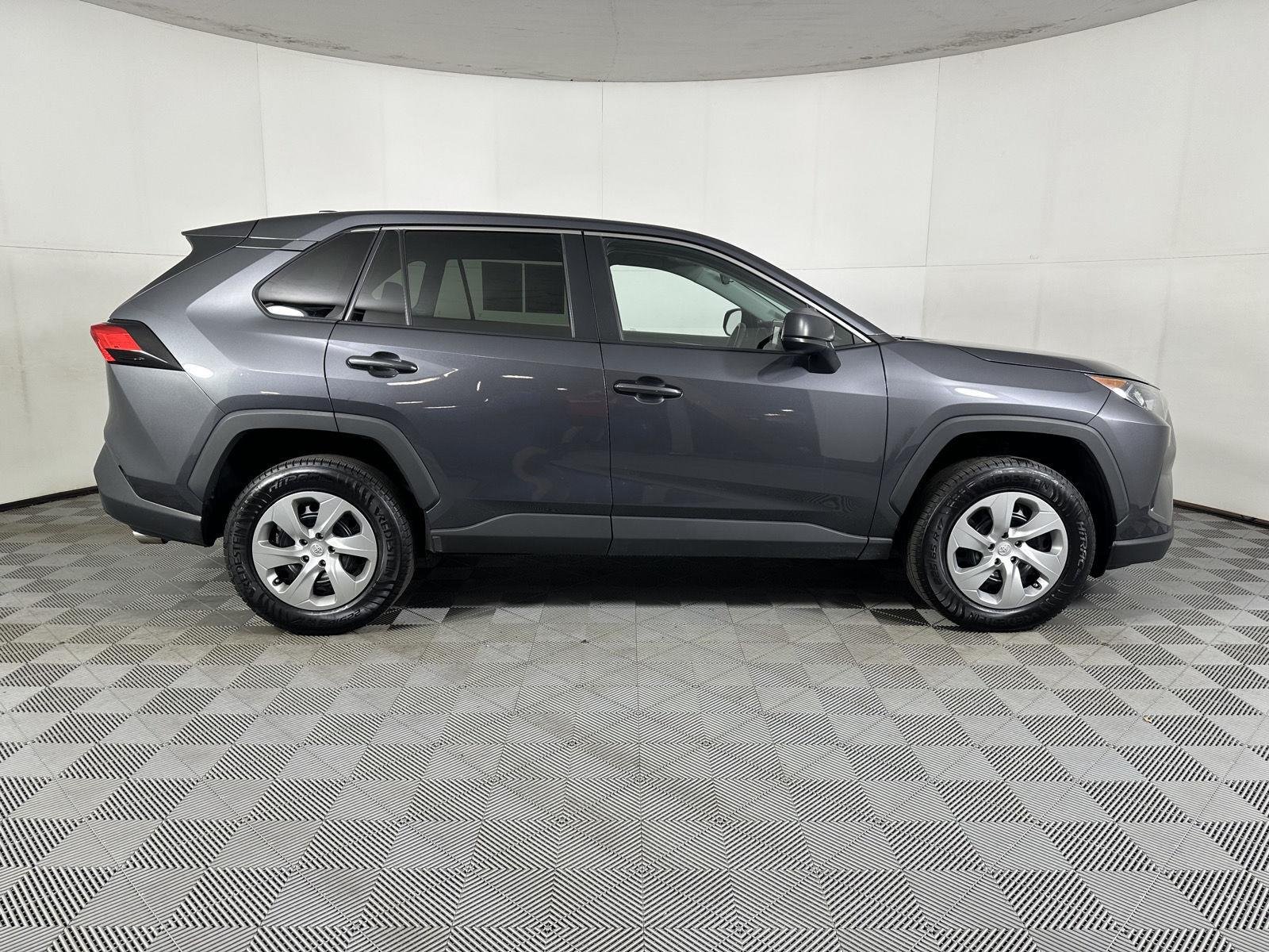 Used 2022 Magnetic Gray Metallic Toyota LE image 21