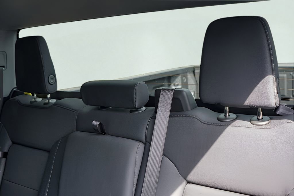 New 2026 Onyx Black GMC Elevation image 20