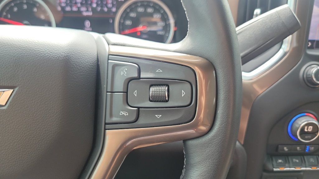 Used 2020 Beige Chevrolet High Country image 21