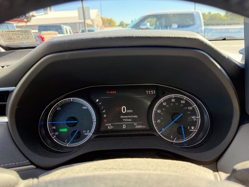 Used 2023 Silver Toyota XLE image 7