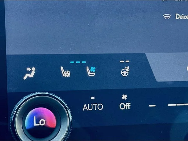 Used 2025  Lexus 350 F SPORT Handling image 21