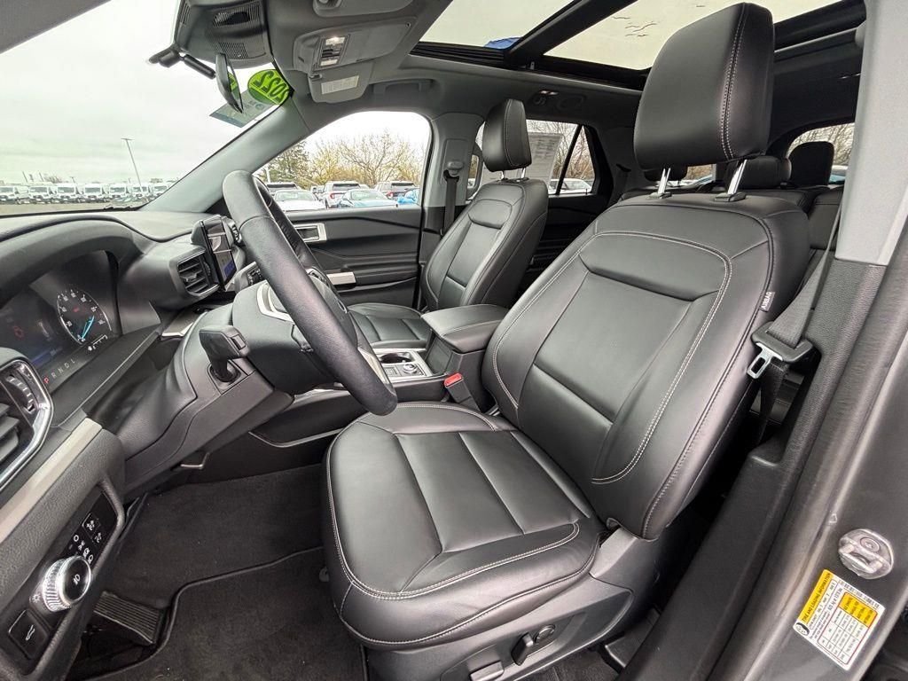 Certified Used 2022 Gray Metallic Ford XLT image 20