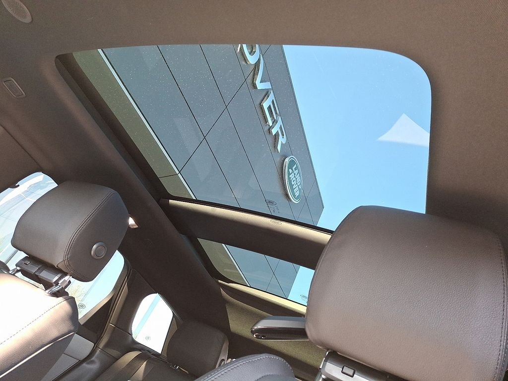 2026 Land Rover Range Rover Evoque Dynamic SE - Photo 10