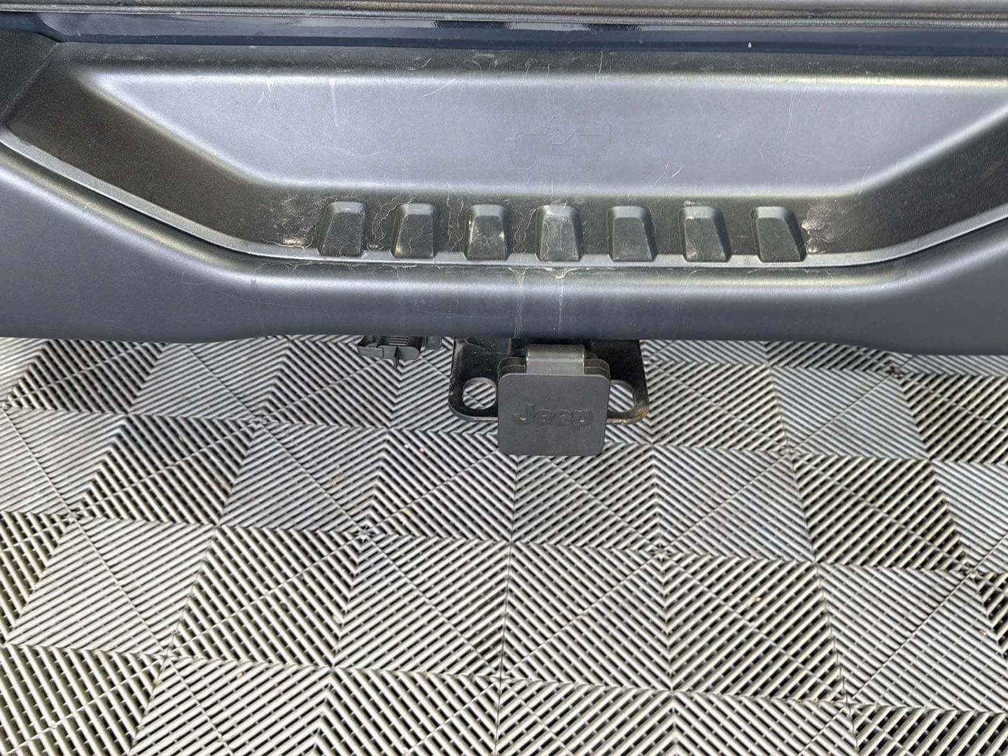 Used 2017 Rhino Clearcoat Jeep Rubicon Hard Rock image 9