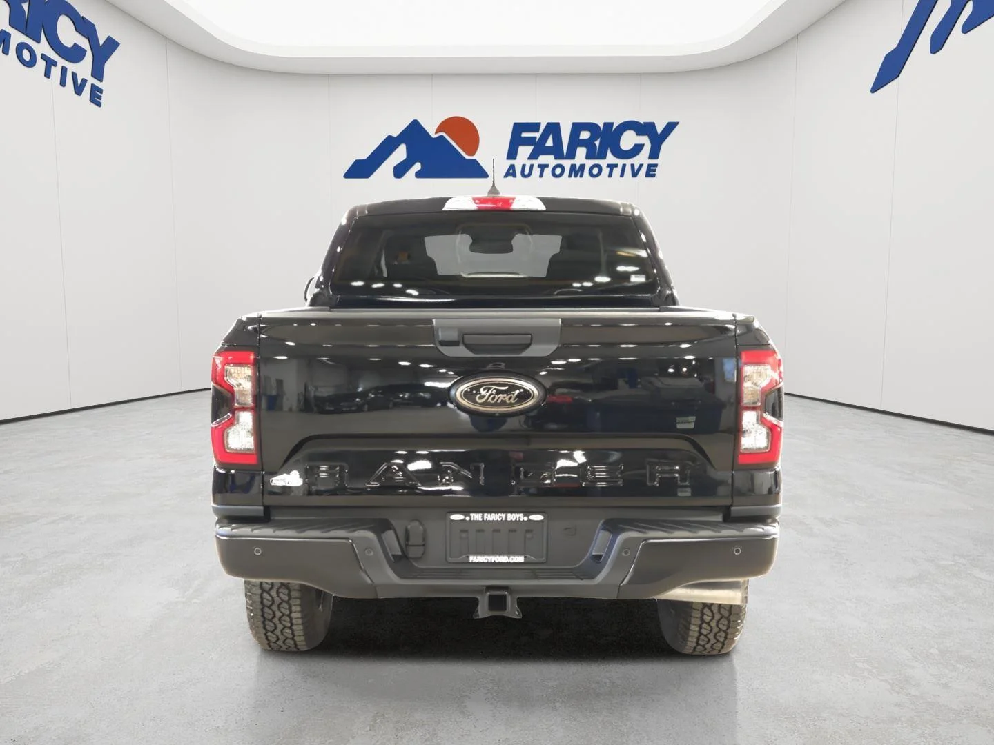 Used 2026 Shadow Black Ford XLT image 6
