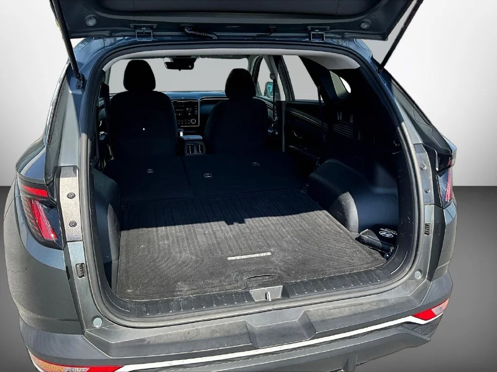 Used 2022 Gray Hyundai SEL image 8