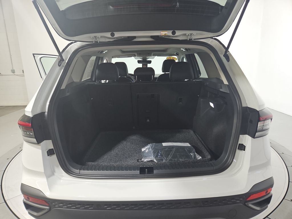 2026 Volkswagen Taos SE Black - Photo 21