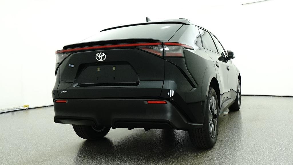 New 2026 Midnight Black Metallic Toyota XLE image 21