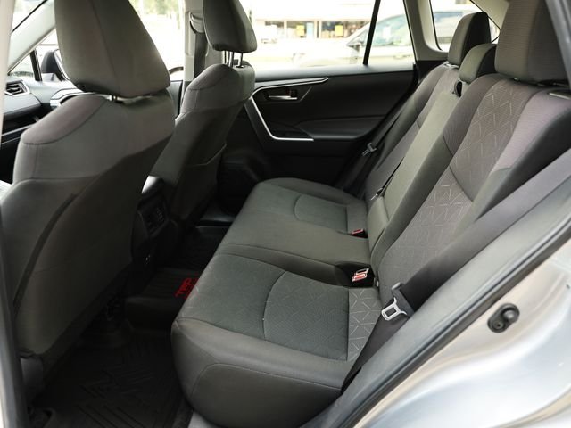 Used 2025 Silver Sky Metallic Toyota XLE image 24