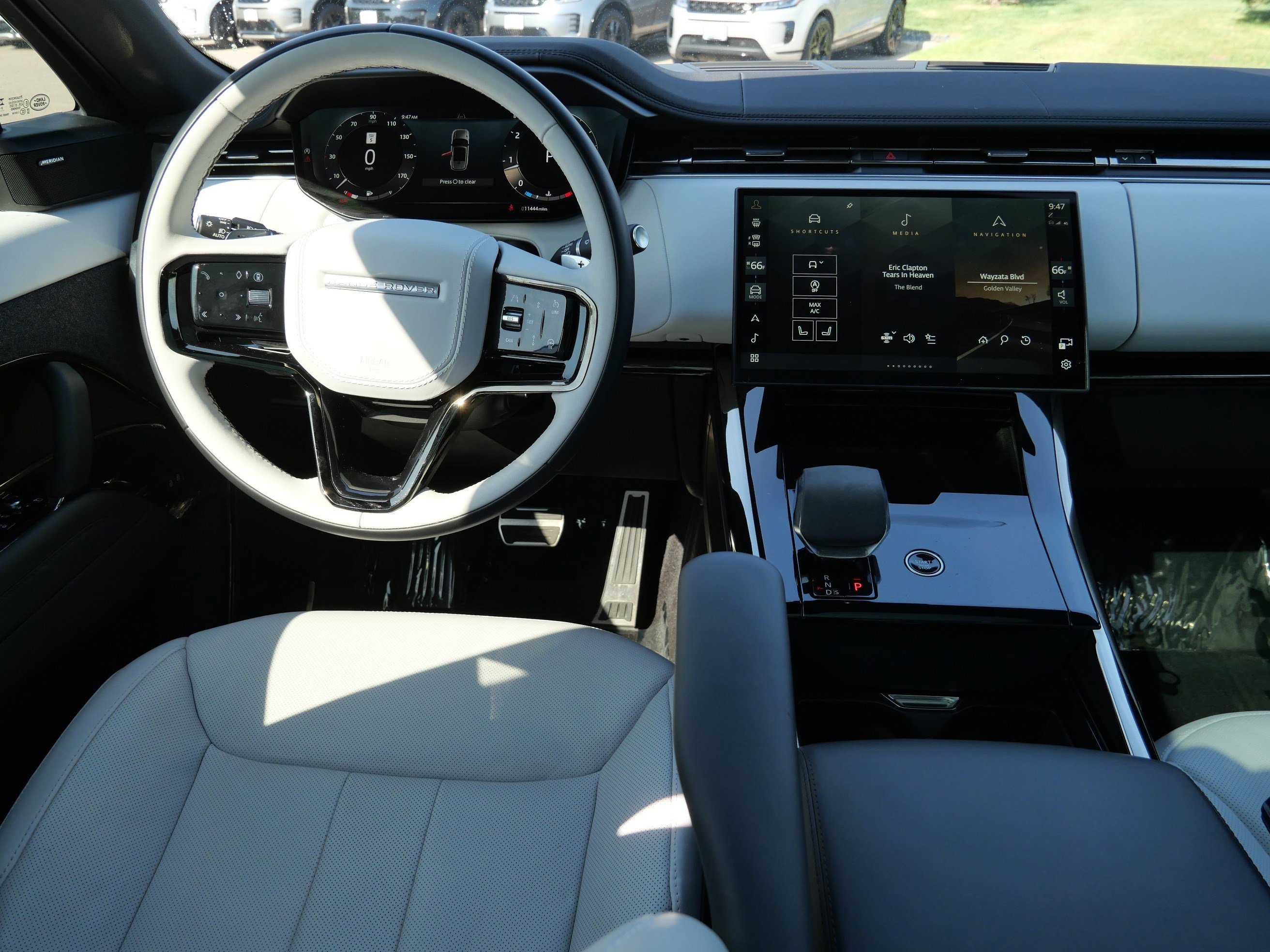 Used 2024 VARESINE BLUE Land Rover Dynamic SE image 19
