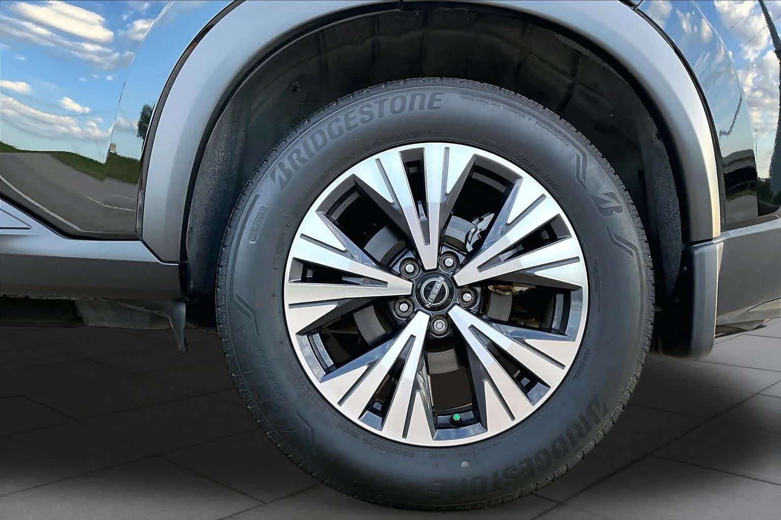 Used 2023 Super Black Nissan SV image 11