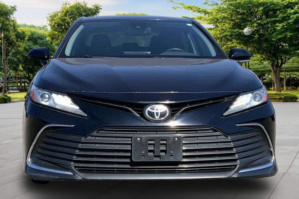 Used 2021 Black Toyota XLE image 2