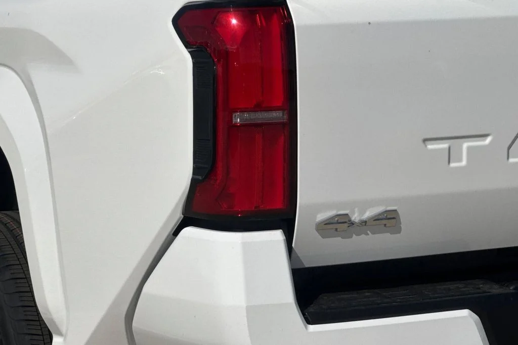 New 2026 Ice Cap Toyota  SR5 image 25