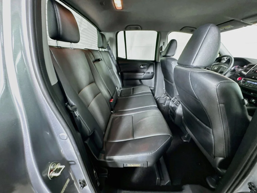 Used 2017 Gray Honda RTL image 32