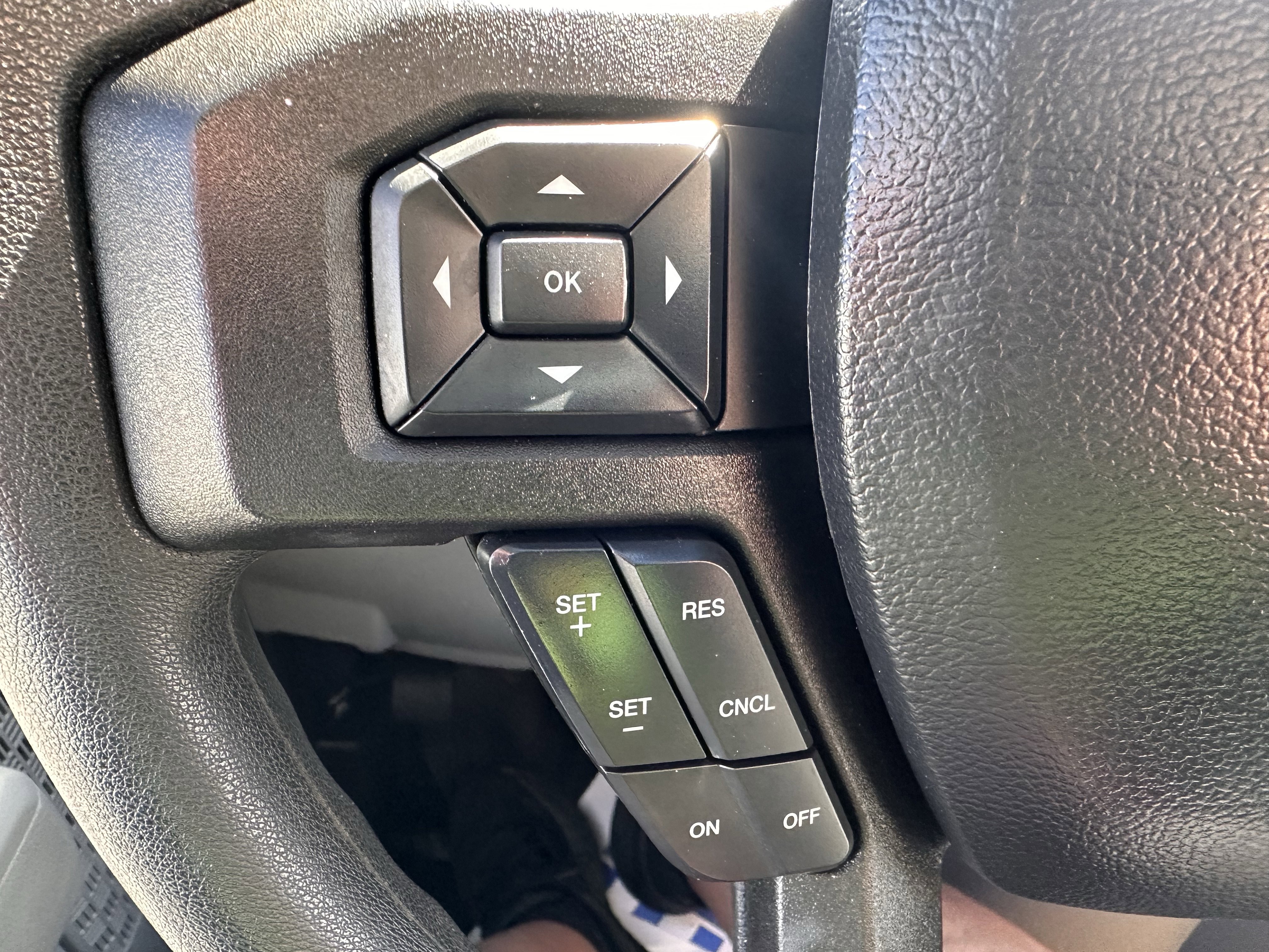 Used 2023 Oxford White Ford  image 17