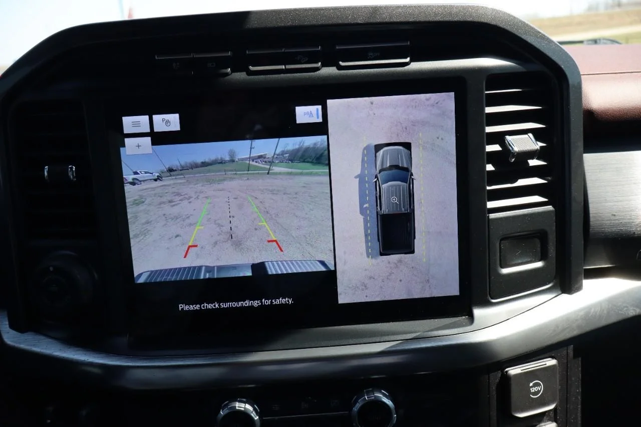 Used 2021 CARBONIZED GRAY Ford Lariat image 16