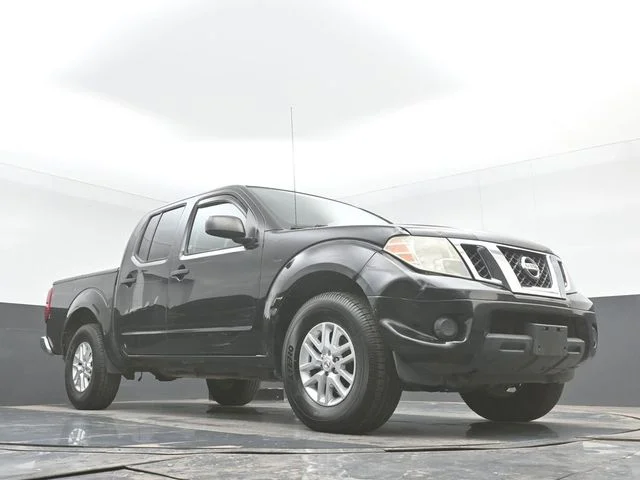Used 2015 Black Nissan SV image 36
