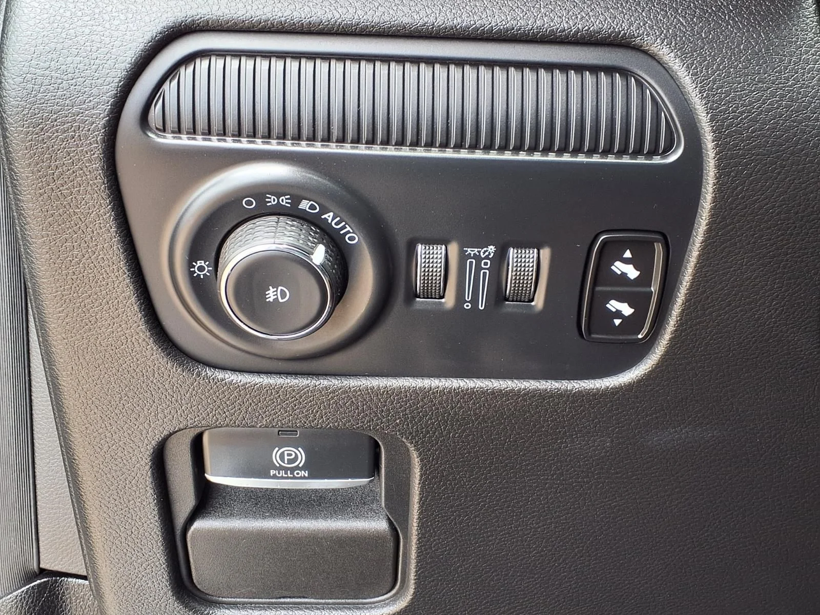 Used 2024 Silver Jeep Series III image 25