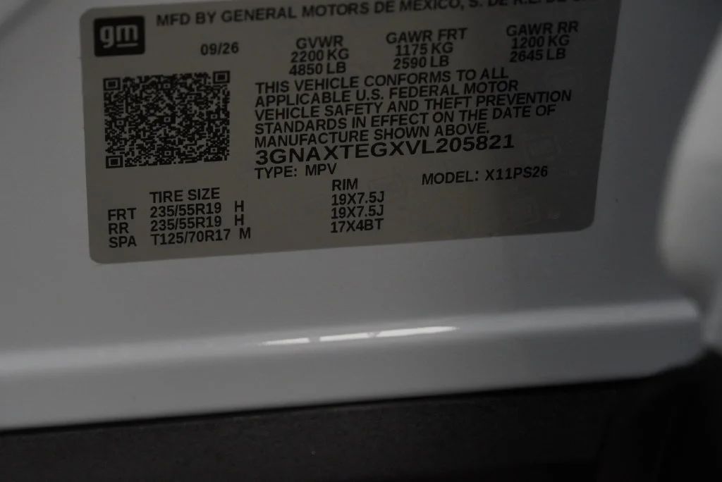 New 2027 Polar White Tricoat Chevrolet RS image 42