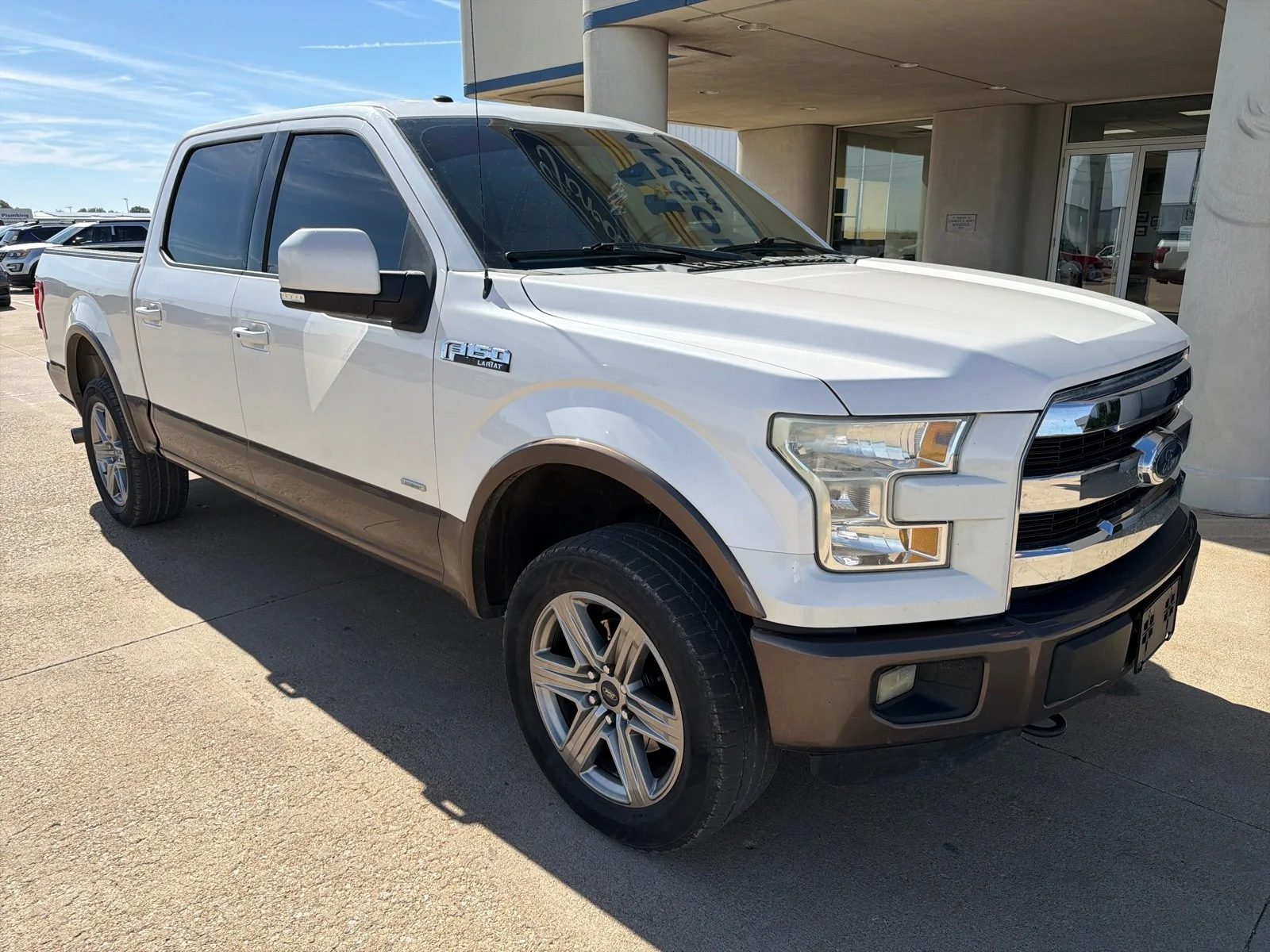 Used 2015 White Platinum Metallic Tri-Coat Ford Lariat image 3