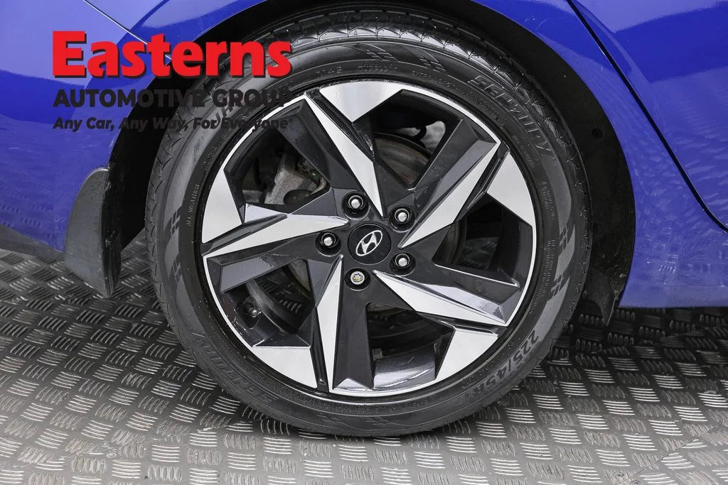 Used 2022 Blue Hyundai SEL image 30