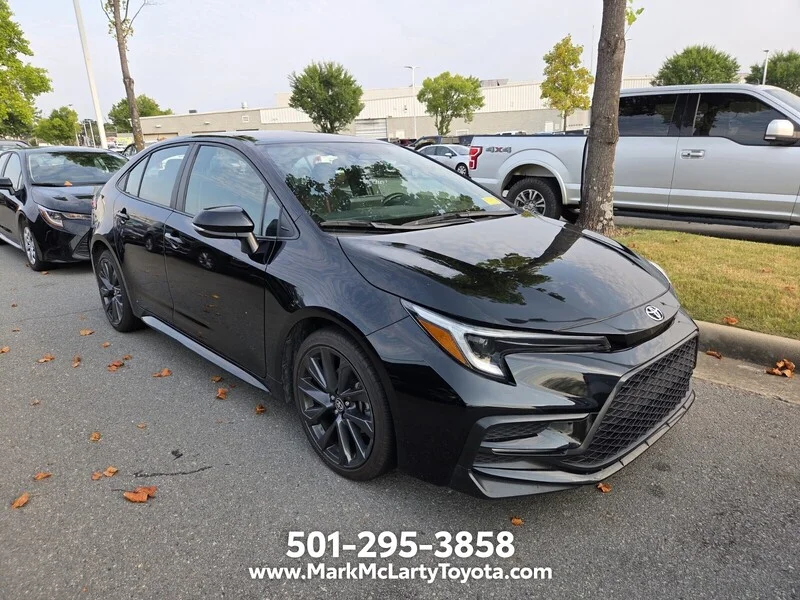 Used 2025 Midnight Black Metallic TOYOTA SE image 2