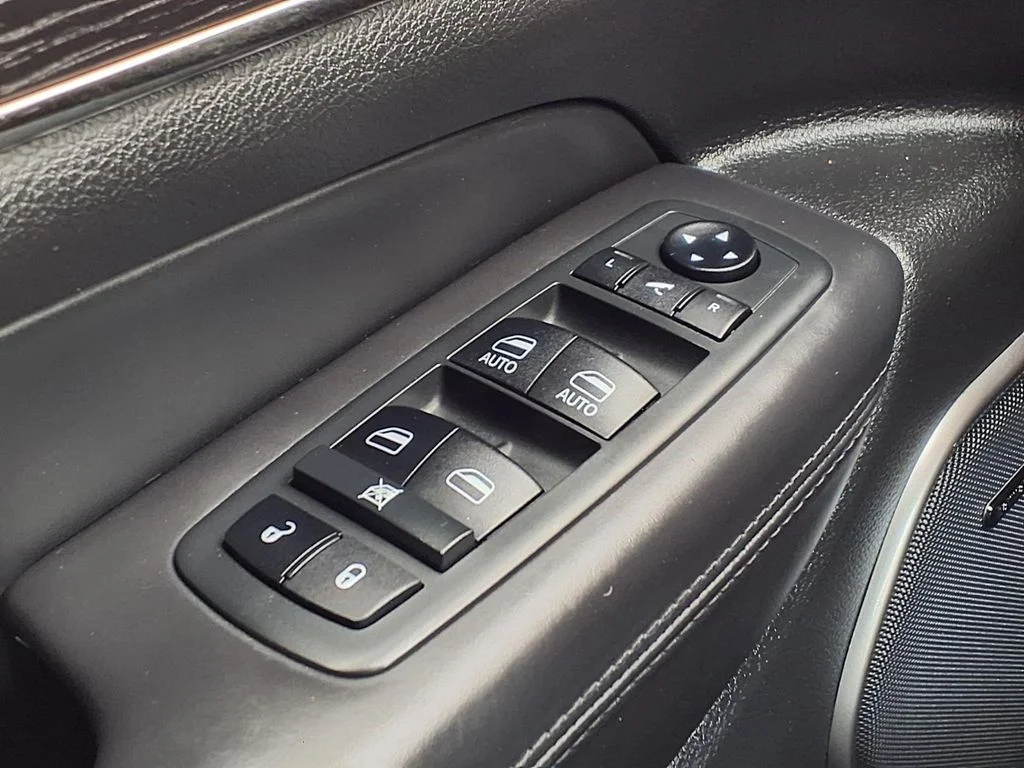 Certified Used 2021 Black Jeep Overland image 19