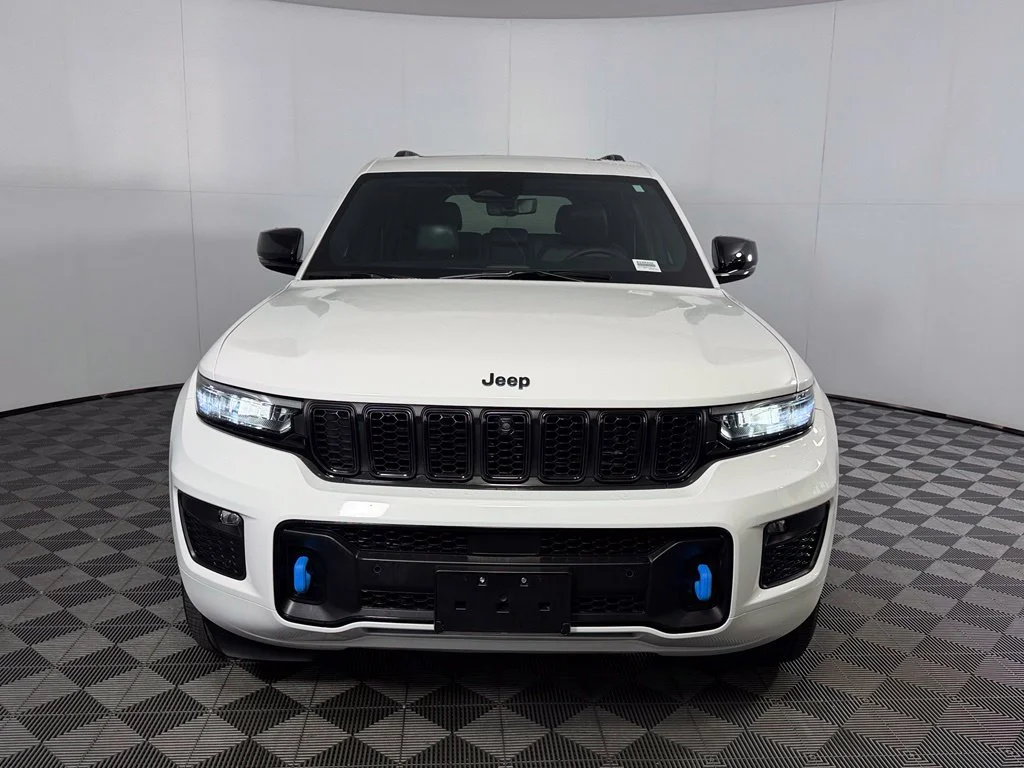 Used 2024 White Jeep 4xe image 3