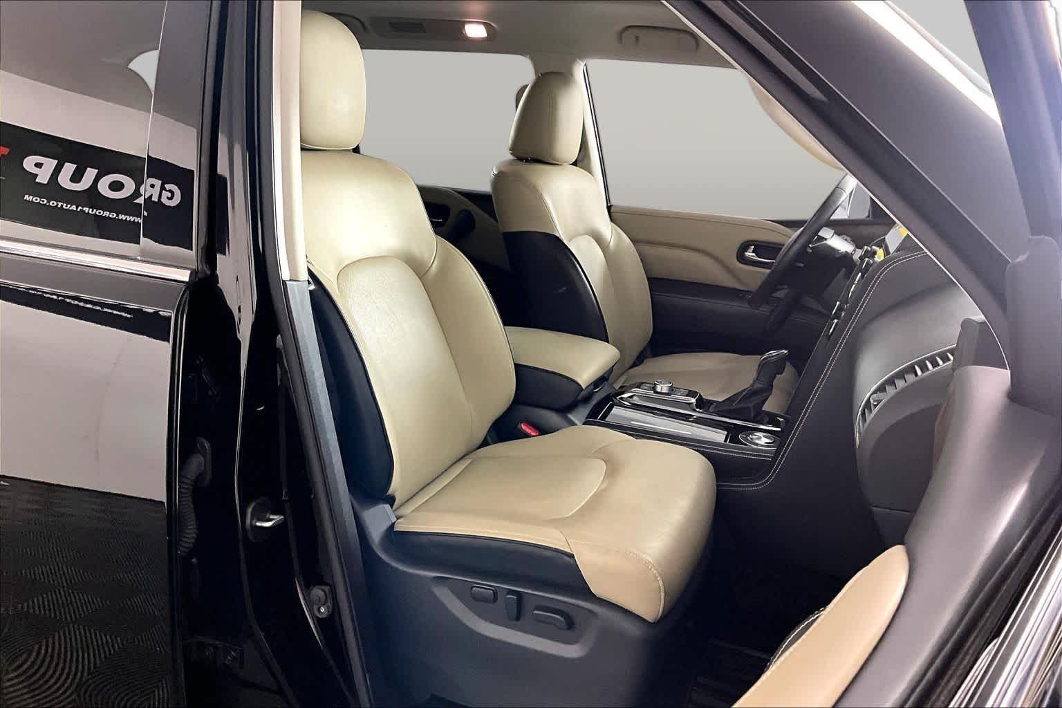 Used 2023 Black Obsidian INFINITI PREMIUM SELECT image 9