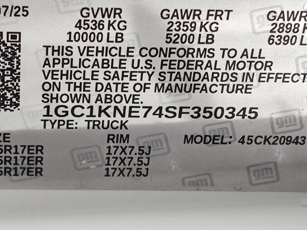 Used 2025 White Chevrolet LT image 49