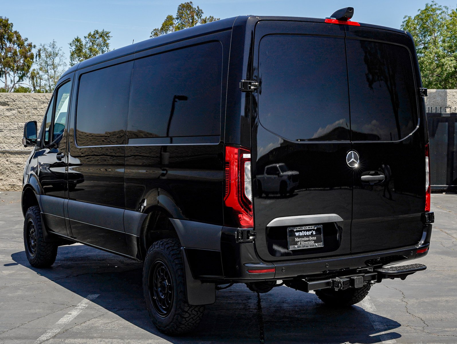 New 2026 Obsidian Black Metallic Mercedes-Benz 2500 Standard Roof I4 Diesel HO 144 AWD image 4